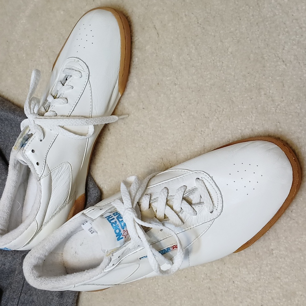 North Star men's white leather sneakers.  NWOT. Size 10